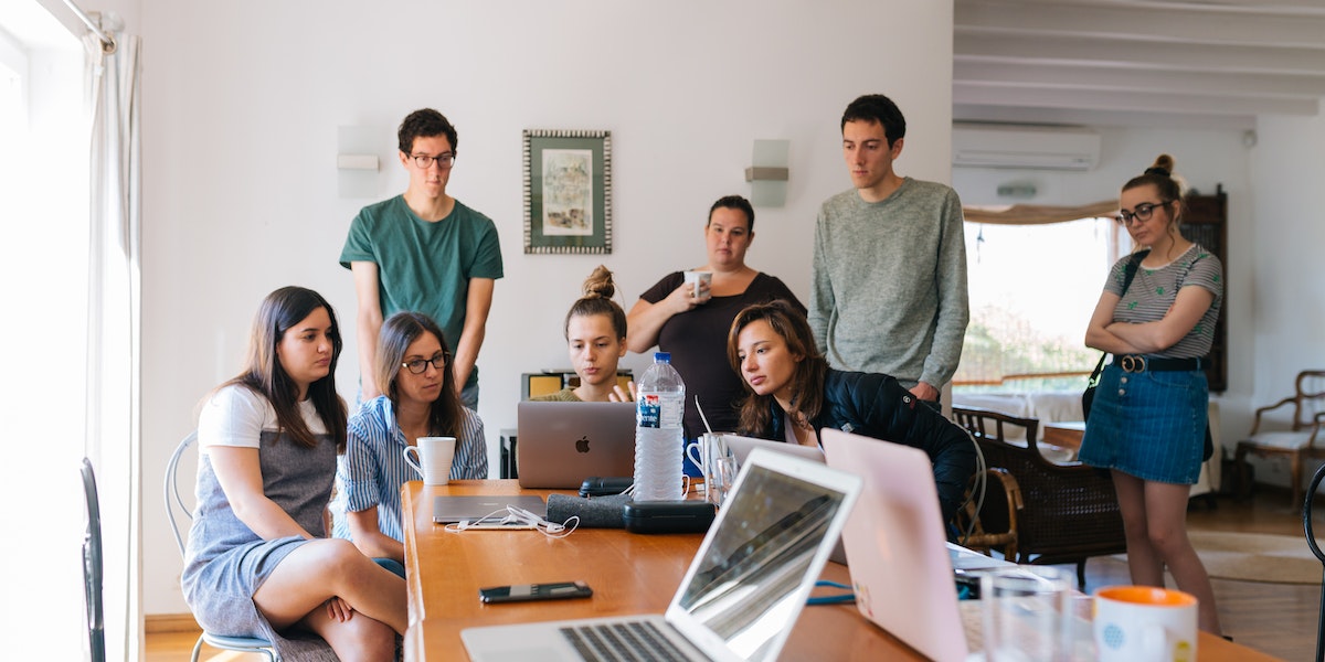 Why You Should Hire A Dedicated Development Team Rather Than Freelancers?